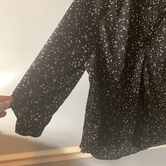 Vince Camuto Black and White Blouse - Picture 2 of 7